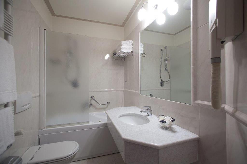 Palace Hotel Civitanova Marche Extérieur photo