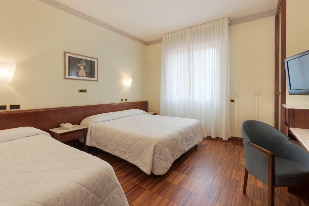 Palace Hotel Civitanova Marche Extérieur photo