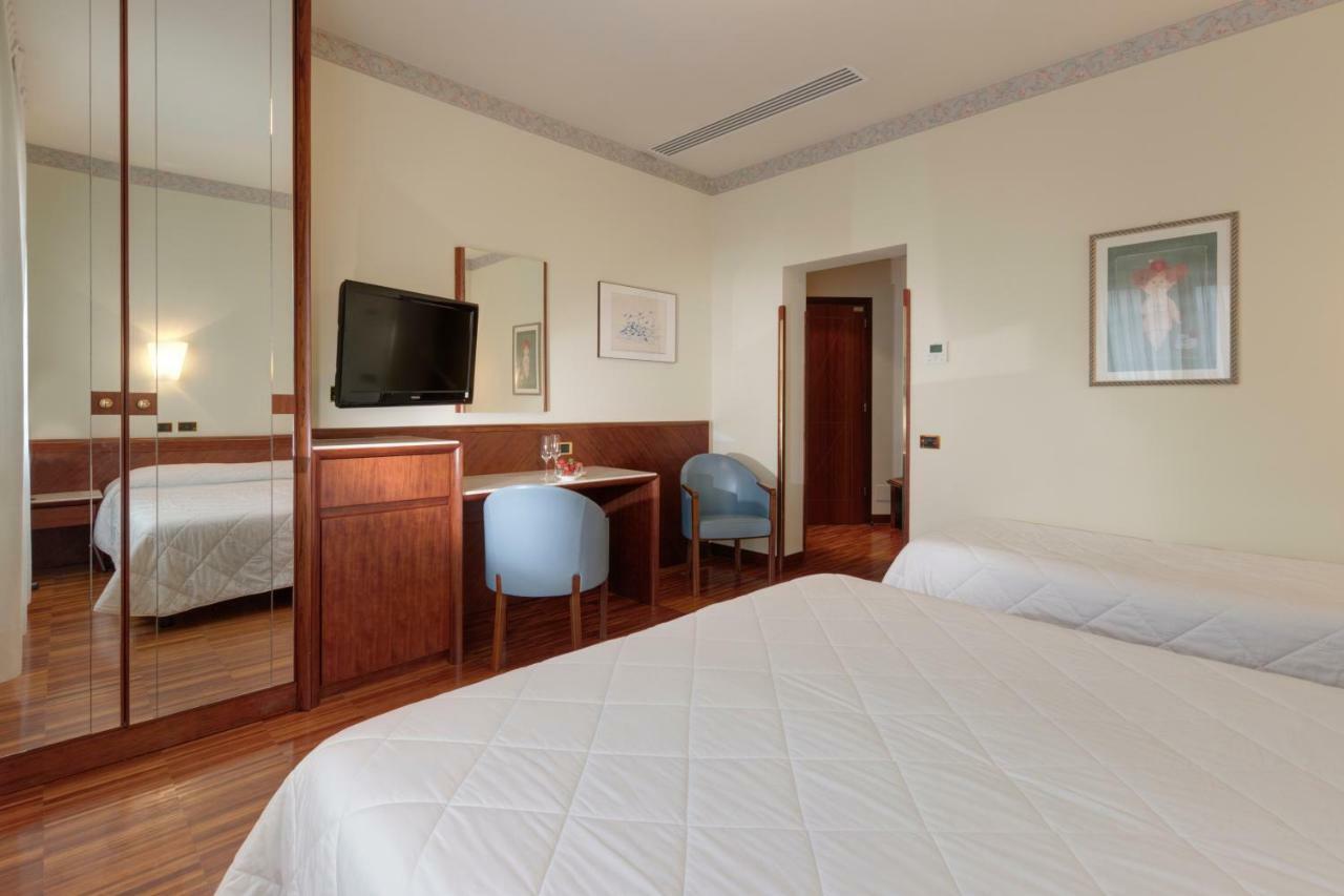 Palace Hotel Civitanova Marche Extérieur photo